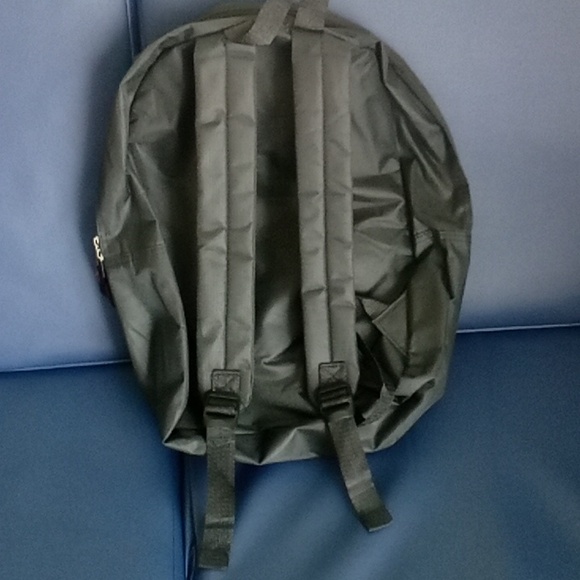 Blk backpack - Picture 2 of 2